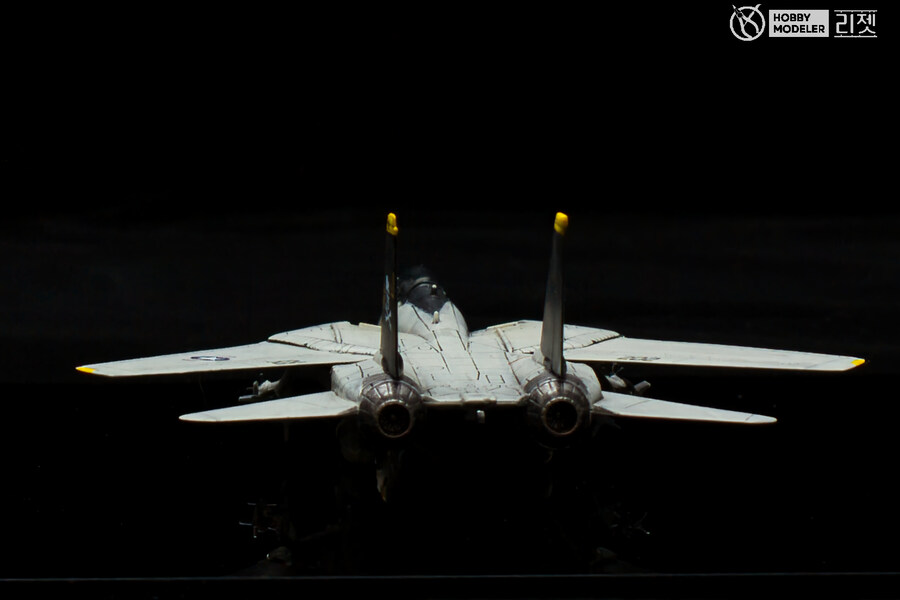 아카데미 1/144 미해군 F-14A VF-84 "졸리 로저스"_9.jpg