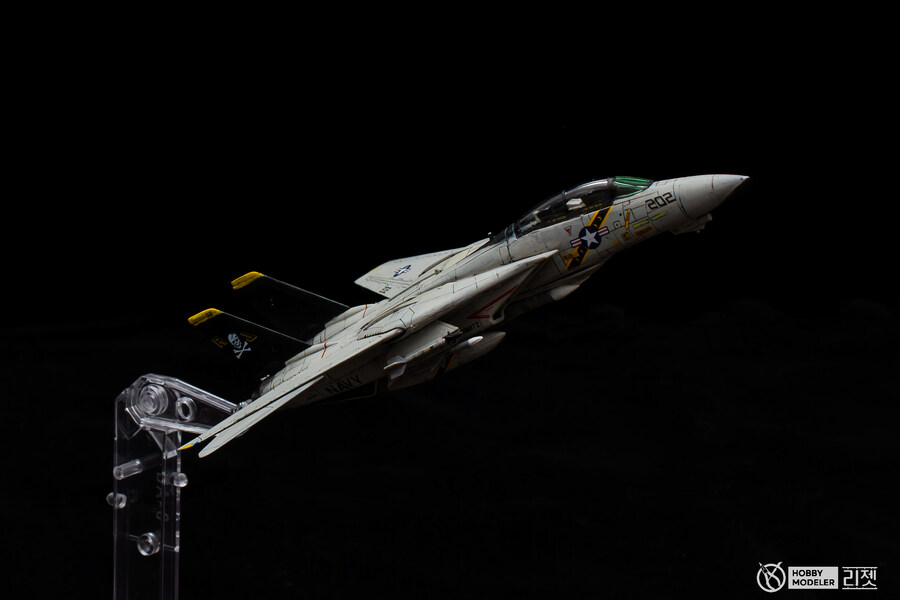 아카데미 1/144 미해군 F-14A VF-84 "졸리 로저스"_13.jpg