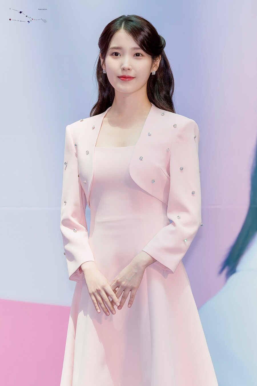 2025.07.25 아이유 인천공항본부세관 홍보대사 위촉식(땡촐이)_5.jpg