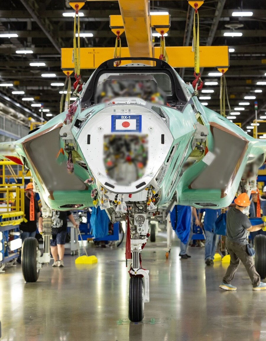 F-22 생산직 복장.jpg_2.jpg