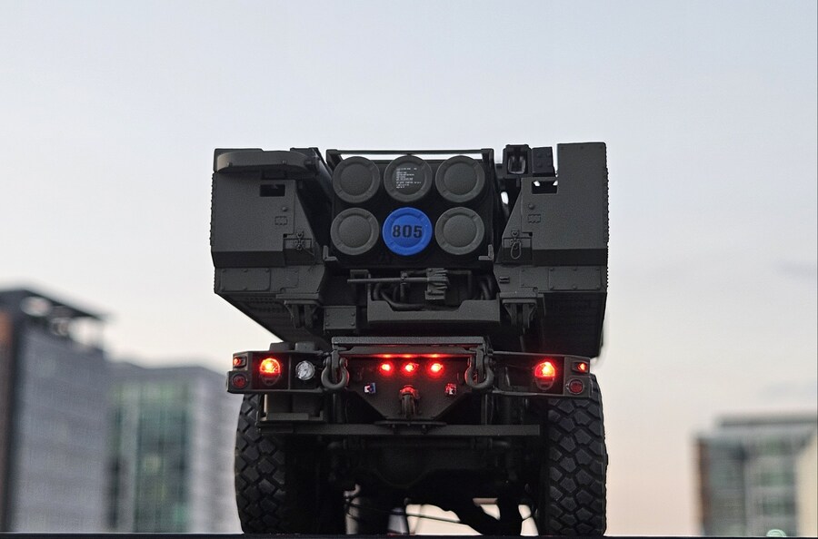 1/35 Foreart USMC M142 HIMARS 발사 (w. LED)_8.jpg