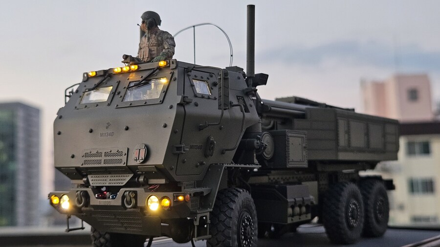 1/35 Foreart USMC M142 HIMARS 발사 (w. LED)_12.jpg