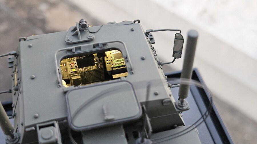 1/35 Foreart USMC M142 HIMARS 발사 (w. LED)_15.jpg