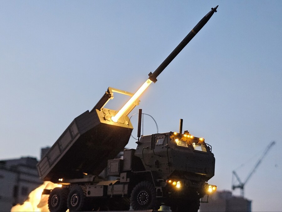 1/35 Foreart USMC M142 HIMARS 발사 (w. LED)_31.jpg