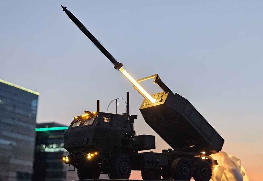 1/35 Foreart USMC M142 HIMARS 발사 (w. LED)_32.jpg
