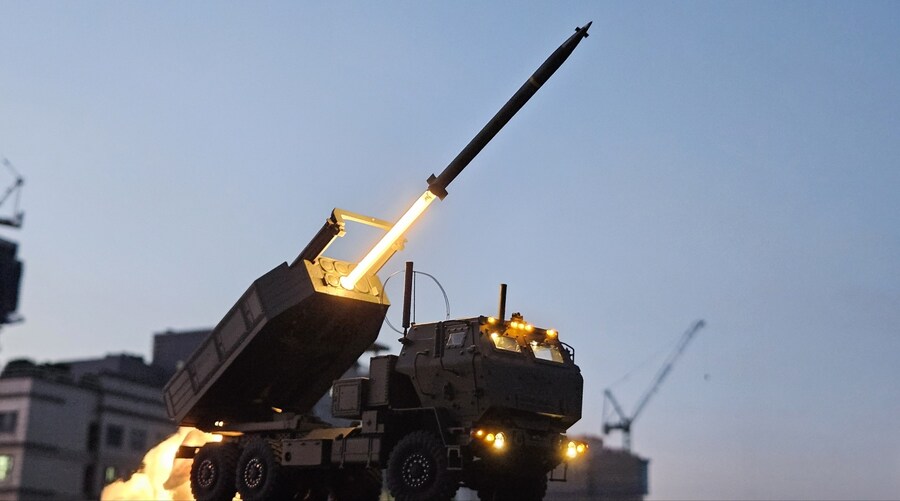1/35 Foreart USMC M142 HIMARS 발사 (w. LED)_42.jpg