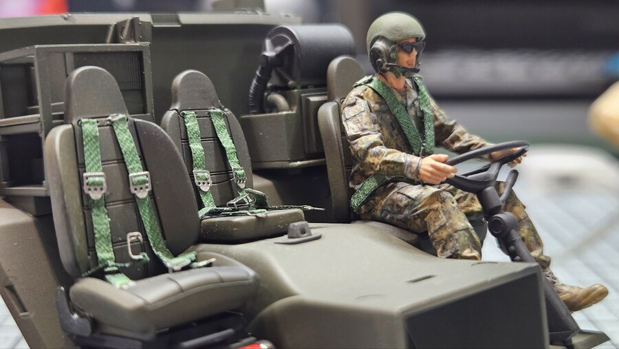 1/35 Foreart USMC M142 HIMARS 발사 (w. LED)_18.jpg