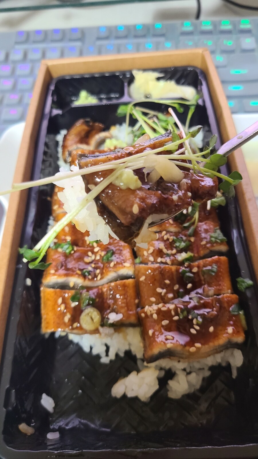 중복이라 마트 장어덮밥_3.jpg