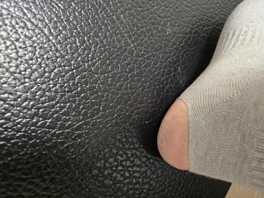 (혐) 운동하다가 구멍 났어_1.jpg