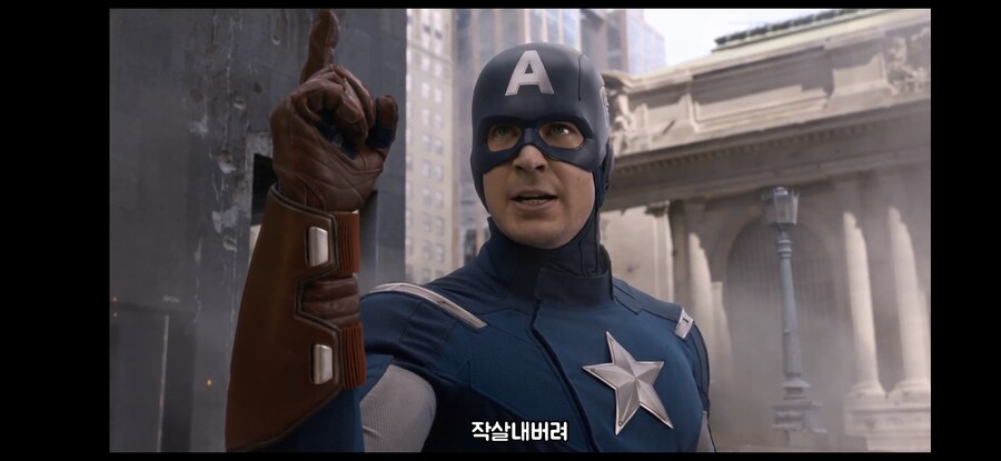 mcu)스티브가 버키에게 방패를 안준 이유_10.jpg