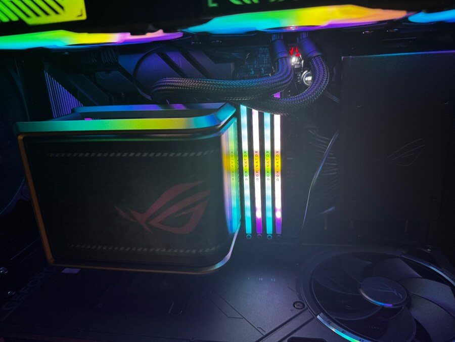 4년 만에 컴을 새로 맞췄습니다.._2.png