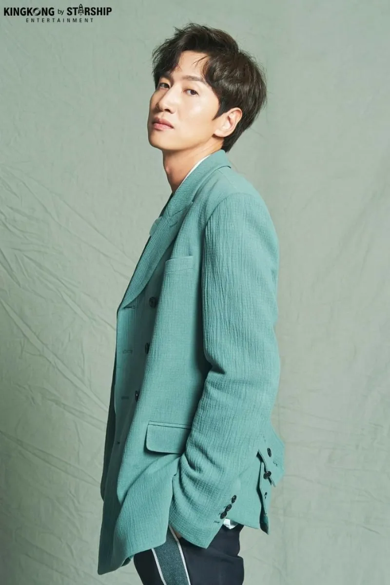 최근 외모가 미쳤다는 아이돌이 중소 기획사 간 이유_4.webp