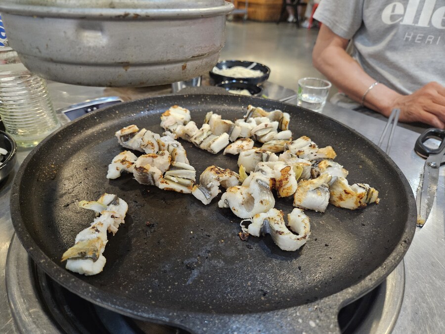 회 포함 수산물을 저렴한 가격에 먹을수 있는 경남 진해 동부회센타_20.jpg