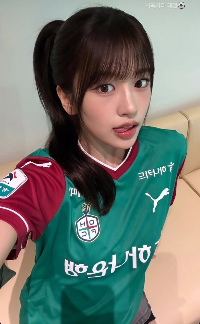 내 여친 예쁘지?_1.jpg