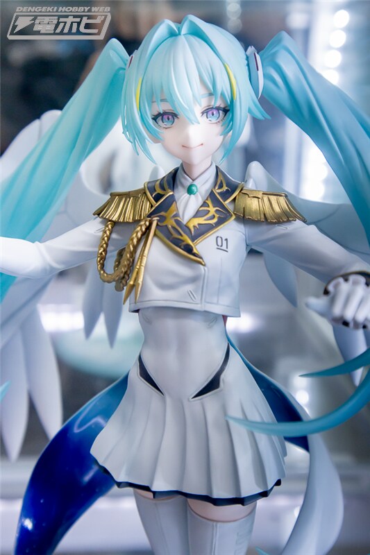 [메가하우스] 하츠네 미쿠 X 윙건담 제로 EW 추가 전시 이미지_3.png