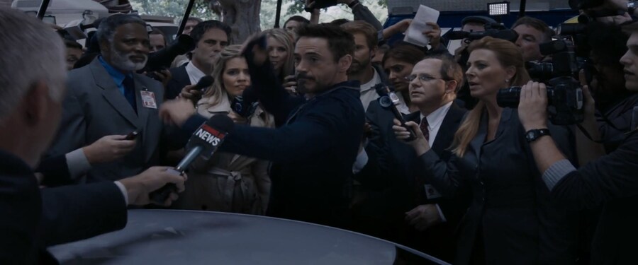 [MCU]상대방의 폰을 부숴버리는 토니 스타크_4.jpg