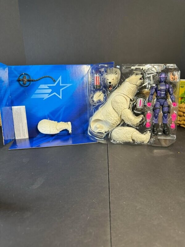 [해즈브로] 지.아이.조 스네이크 아이즈와 북극곰_10.jpg