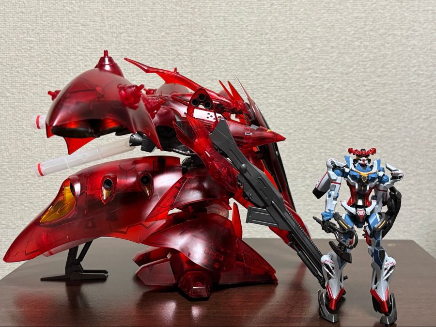 HGUC 1/144 나이팅게일 클리어 컬러 전시 & 가조립 사진_23.jpg