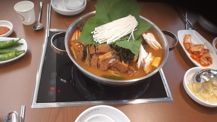 약선당 감자탕&자망코,인절미 크로플 (8월 10일)_1.jpg