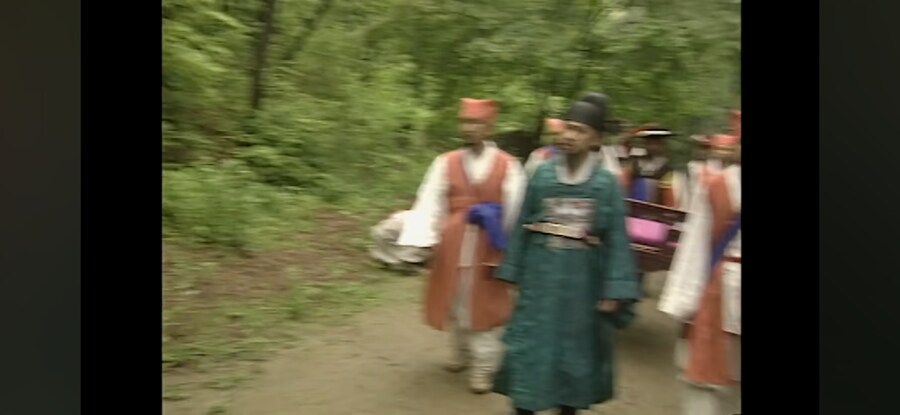 전세계 통틀어봐도 희귀한 왕위 즉위 케이스_2.jpg