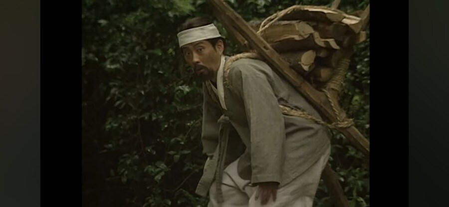 전세계 통틀어봐도 희귀한 왕위 즉위 케이스_6.jpg