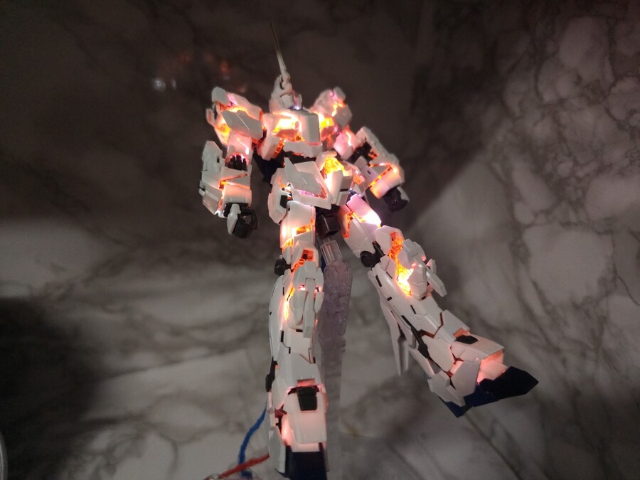 [RG] 유니콘 건담 LED 완성_8.jpg
