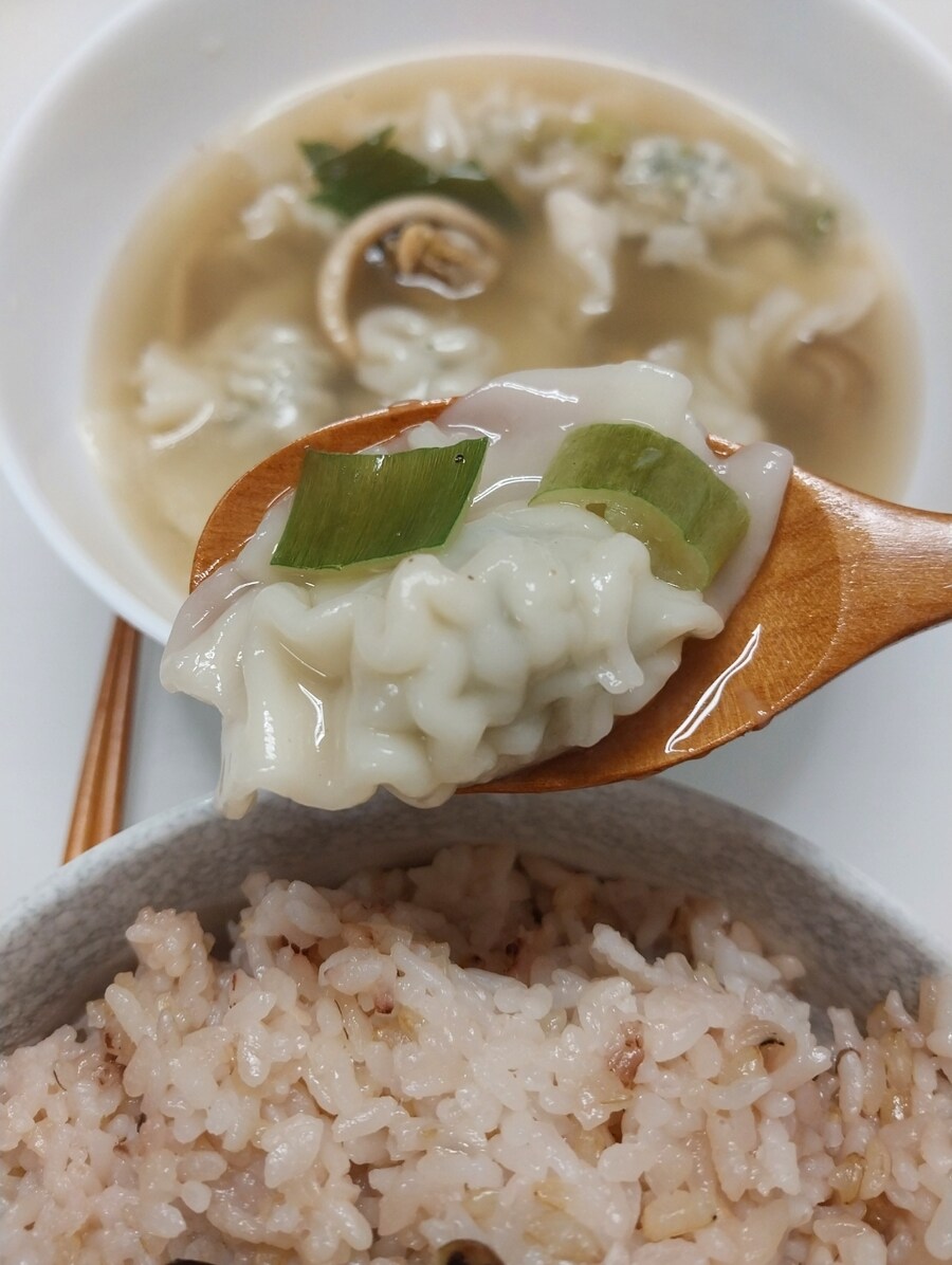 집밥-해물만두국 백반_9.jpg