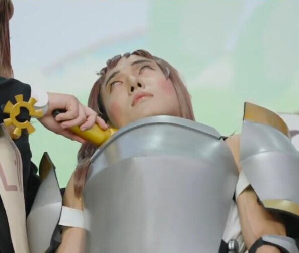 트릭컬) 돈까스를 먹지못한 로네는 오랜 화병으로 쓰러졌다_1.png