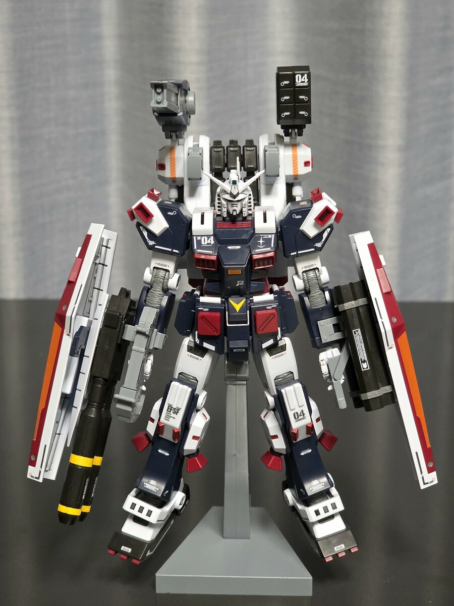 [HG] 풀아머 건담_건담 썬더볼트_10.jpg