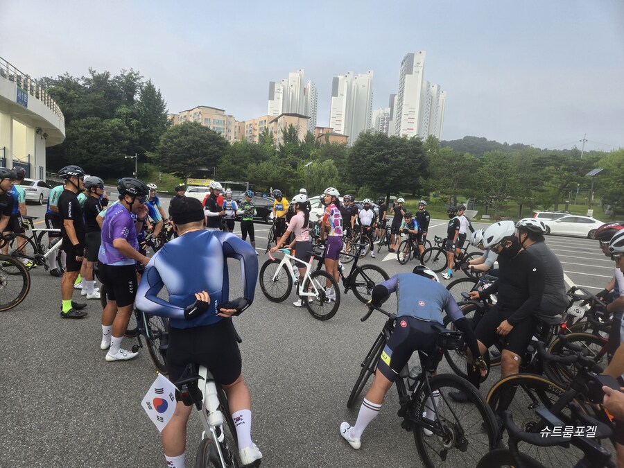 유튜버와 함께 광복절 라이딩_1.jpg