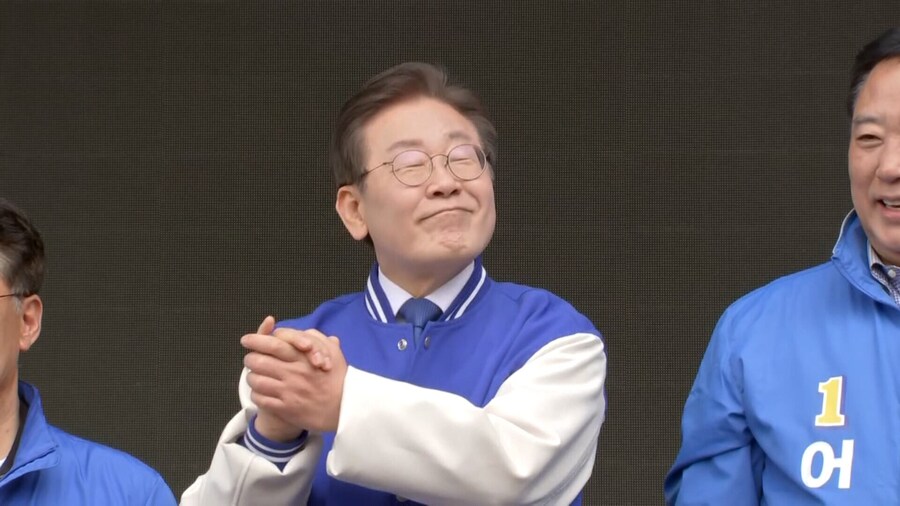 성조기 찢으면 방관, 오성홍기 찢으면 입건_1.jpg