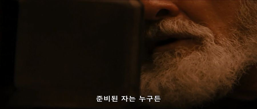 [MCU]묠니르에게 주문을 걸었던 오딘_1.jpg