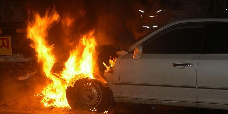 건물주 자동차 폭파시켰던 썰.txt_1.jpg