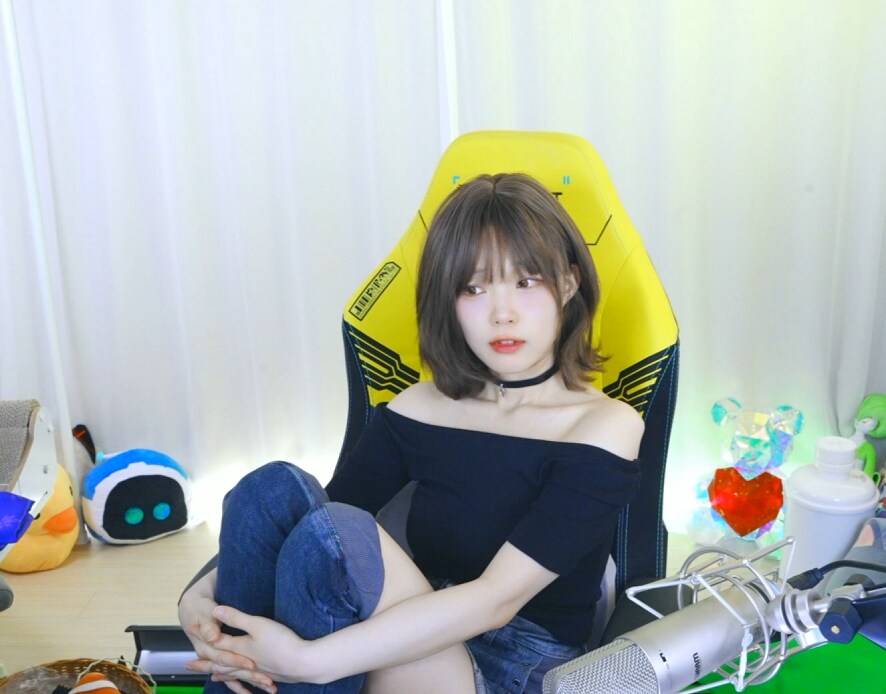 새봄TV] 제발 내공부를 방해하지마(실사미연시)+인조이 커마만 해보기_1.png