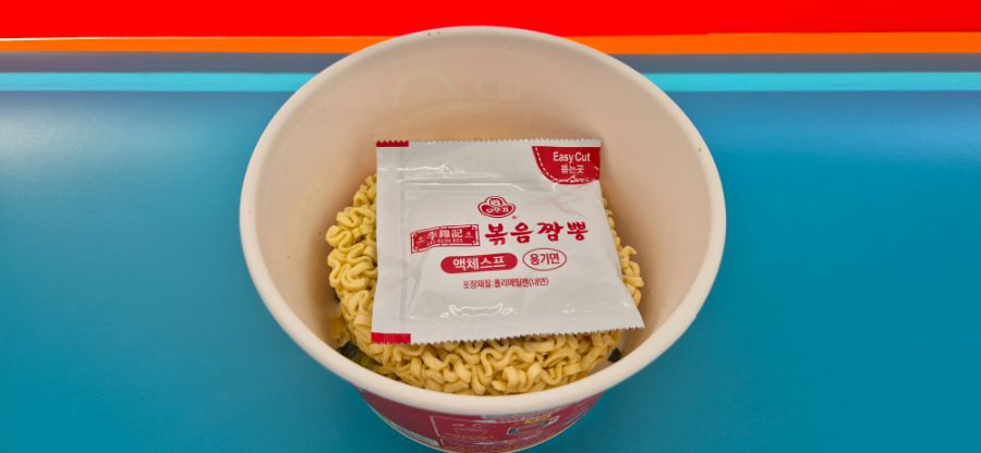 GS25에서 이금기 볶음짬뽕을 먹어봤습니다._2.jpg