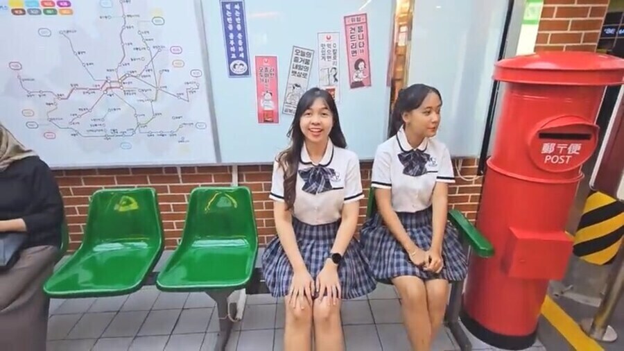 한국거리 재현에 진심이었던 인도네시아 쇼핑몰_8.jpg