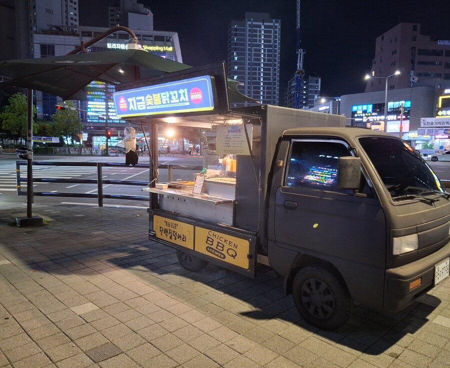 길거리 식당가 배경_3.jpg