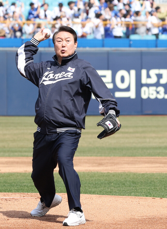 한국에서 소비쿠폰으로 이득 본 건 코나아이밖에 없음_1.jpg