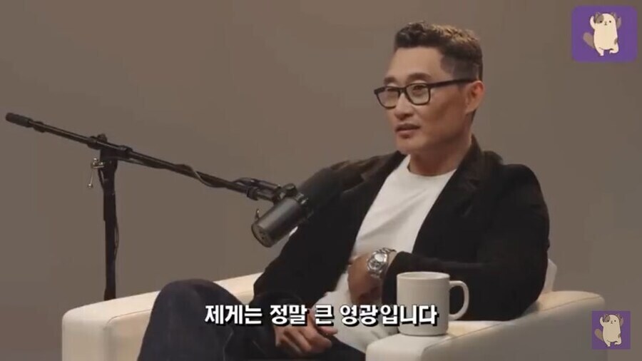 ??? : 아시아인이 주연하고 싶으면 네 나라로 돌아가!_12.jpg