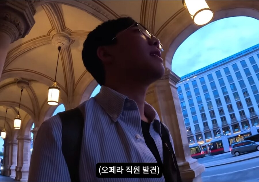 오페라에 청바지에 후드티를 입고가는건 예의 없는걸까?_5.png