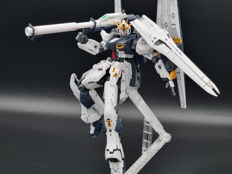 Rg 뉴 건담 더블핀판넬 완성_11.jpg