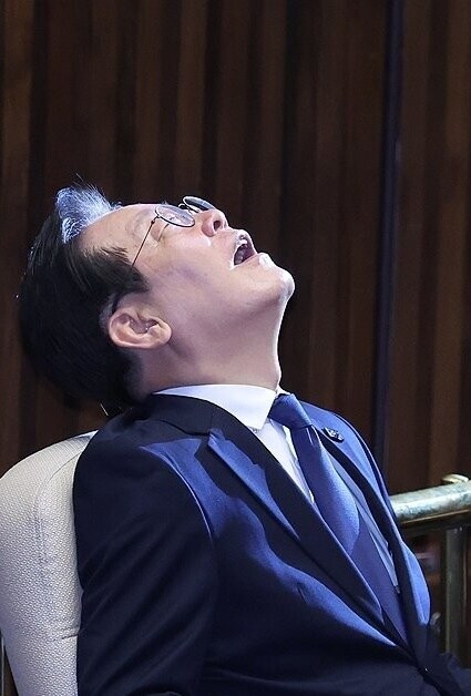 이재명 얼굴에 지들이 긁히니까 그렇지 뭐_6.jpg