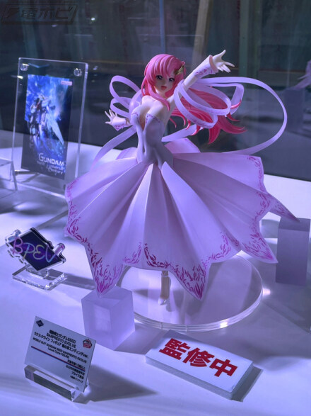 [반프레스토] 경품 건담 SEED 라크스 여명의 수레바퀴 엔딩 Ver 전시 이미지_1.jpg