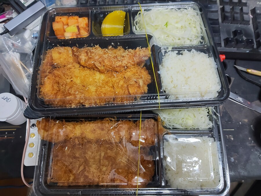 공짜로 먹는 돈가스는 존 맛탱_1.jpg