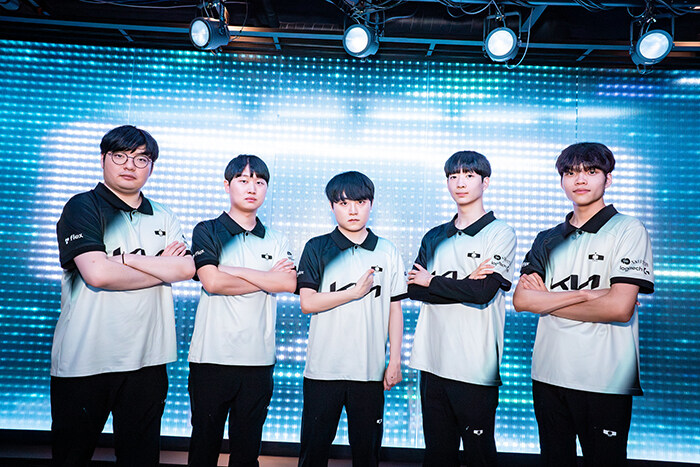 롤) "라이즈의 왕이시여, 저희 돈 많이 쓰고 이렇게 망했습니다."_4.jpg