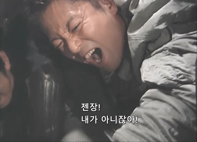 경찰 메뉴얼을 비웃는 테러리스트_24.jpg