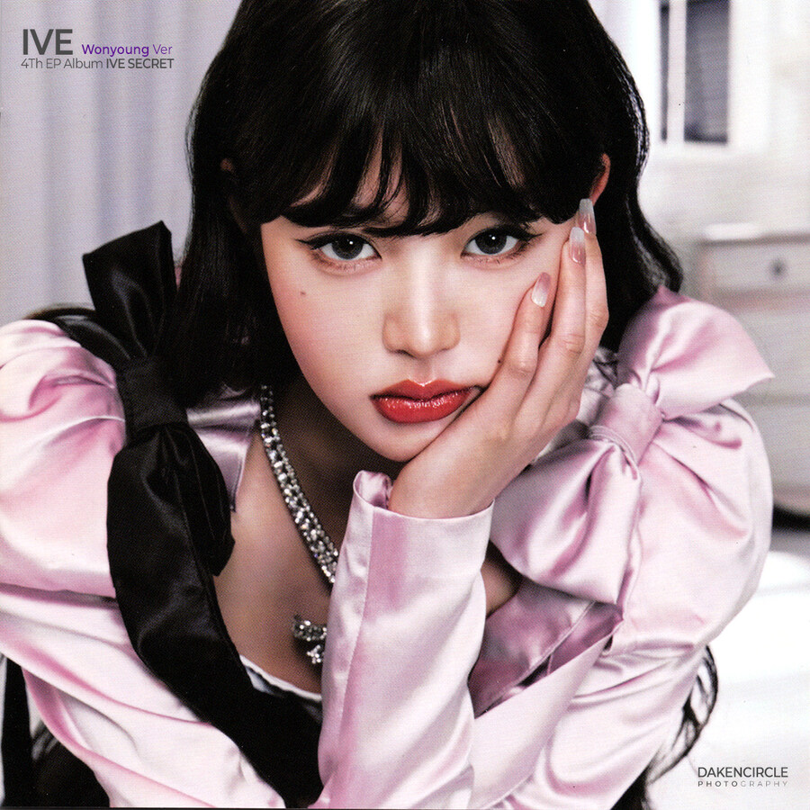 아이브 (IVE) - 4Th EP IVE SECRET(디지팩) 원영Ver._6.jpg