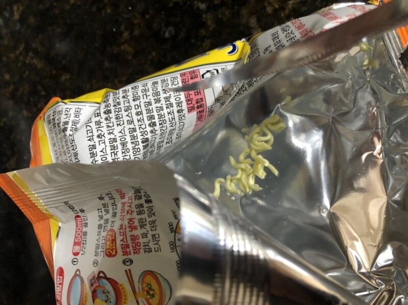 호불호 라면 잔여물_1.jpg