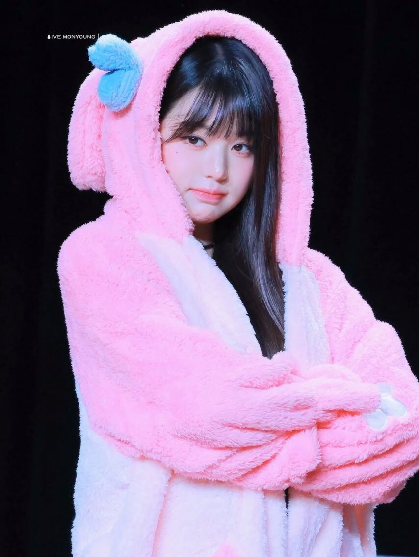 아이브 장원영_18.jpg