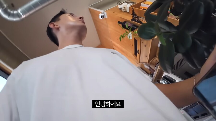 유튜브) 여행 유튜버 혼자라고 하니까 강릉 가게주인 반응..._1.png